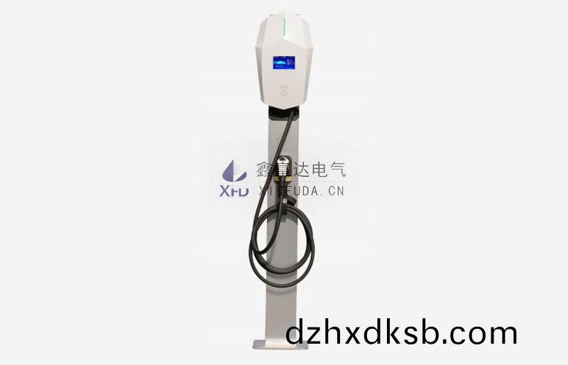 C30係(xi)列(lie)-7KW智(zhi)能交流立柱式(shi)充(chong)電樁(zhuang)【鑫(xin)富達(da)充(chong)電(dian)】 C30係列-7KW智能(neng)交(jiao)流立柱(zhu)式(shi)充電(dian)樁【鑫(xin)富(fu)達(da)充(chong)電】