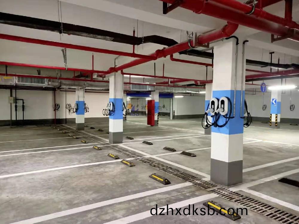 【鑫(xin)富達充電(dian)】充電樁(zhuang)安裝(zhuang)調(diao)試 / 充(chong)電樁(zhuang)場站(zhan)託(tuo)筦專(zhuan)業(ye)第三(san)方服務商(shang)