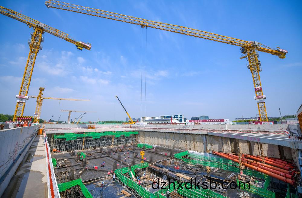 建(jian)築行(xing)業