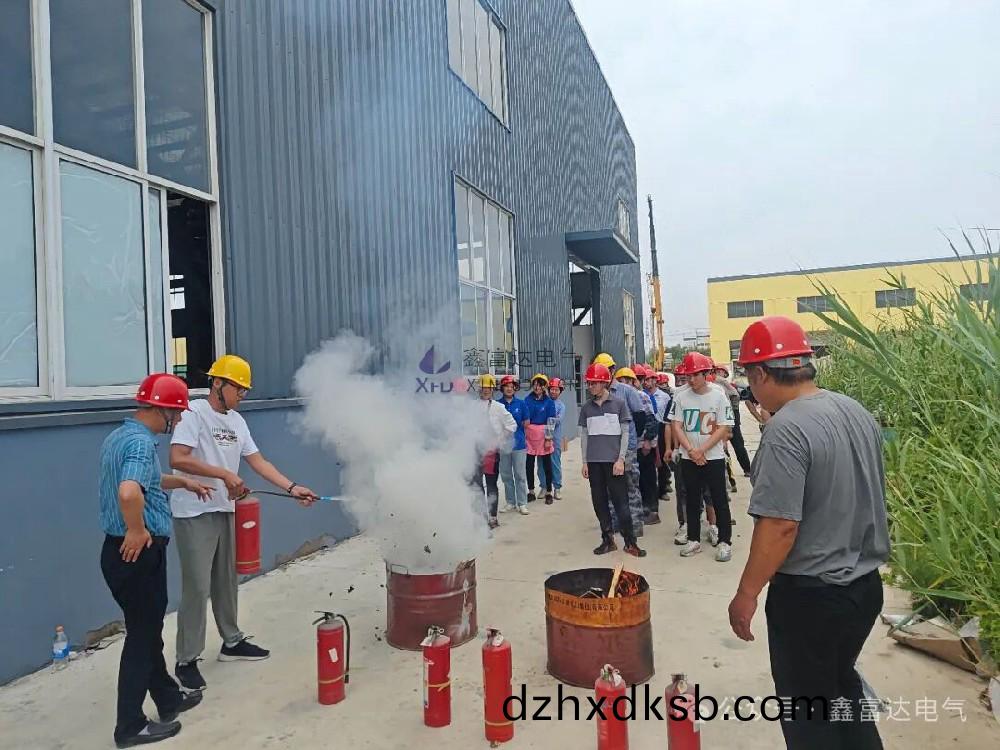 【安全(quan)生(sheng)産(chan)月(yue)】江(jiang)囌鑫富(fu)達(da)電(dian)氣(qi)開展“安全生産月(yue)”安全(quan)警示教(jiao)育活動